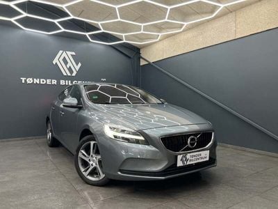 Sort Brugt 2015 Volvo V40 Momentum Stationcar | 149.500 kr.