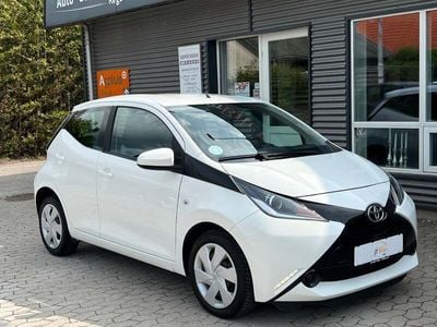 Hvid Brugt 2016 Toyota Aygo X-play Hatchback | 89.900 kr. (Fair pris)