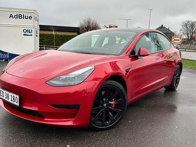 Brugt Tesla Model 3 Standard Range Plus 208 kW (283 HK) 2022 Rød Sedan
