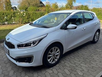 Hvid Brugt 2016 Kia Ceed Hatchback | 71.900 kr. (Fair pris)