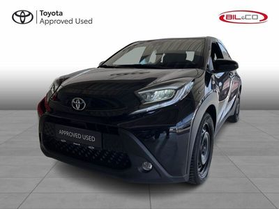 209 night sky black Brugt 2024 Toyota Aygo Active Hatchback | 149.900 kr. (Fair pris)