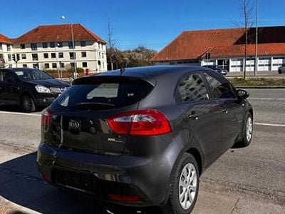Grå Brugt 2014 Kia Rio Base Hatchback | 49.000 kr. (Super pris)
