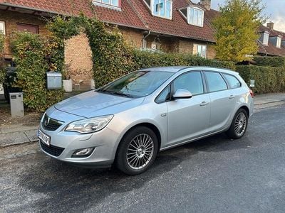 Gråmetal Brugt 2011 Opel Astra Enjoy Stationcar | 48.900 kr. (God pris)