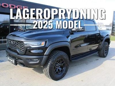 Ny Dodge Ram 540 HK (397 kW) 2025 Sortmetal Afhentning