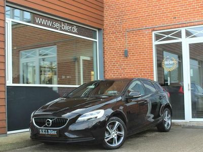 brugt Volvo V40 2,0 D3 Momentum 150HK 5d Aut. A+