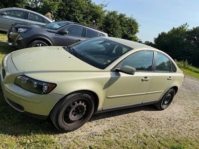 Beigemetal Brugt 2004 Volvo S40 Kinetic Sedan | 18.500 kr.