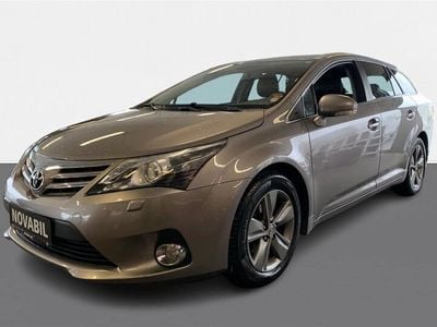 Lys olive metal Brugt 2015 Toyota Avensis Premium Stationcar | 129.900 kr. (Fair pris)