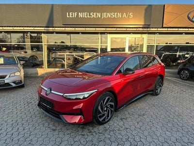 Rødmetal Brugt 2025 VW ID.7 Style Stationcar | 414.900 kr. (Dyr)