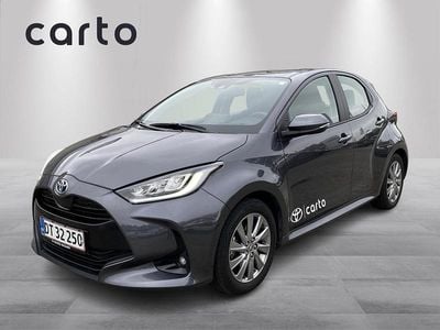 Ash grey Brugt 2023 Toyota Yaris Hybrid Active Hatchback | 194.900 kr. (God pris)