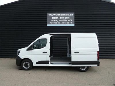 Hvid Ny 2025 Renault Master Van | 289.800 kr.