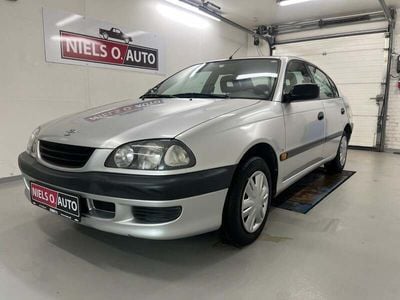Sølvmetal Brugt 2000 Toyota Avensis Luna Hatchback | 29.800 kr.