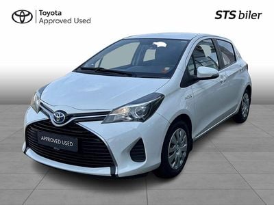 Pure white Brugt 2015 Toyota Yaris H2 Hatchback | 89.900 kr. (Fair pris)