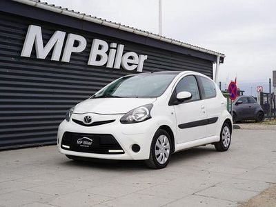 Hvid Brugt 2012 Toyota Aygo T2 Hatchback | 39.200 kr. (Lidt for dyr)