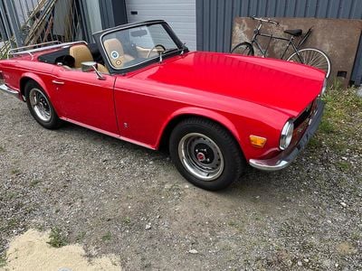 Brugt Triumph TR6 150 HK (110 kW) 1972 Rød Cabriolet
