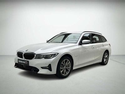 BMW 330e