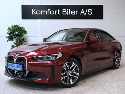 Mørkrødmetal Brugt 2024 BMW i4 Shadowline Sedan | 439.800 kr. (Fair pris)