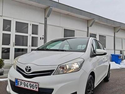 Brugt Toyota Yaris 99 HK (72 kW) 2012 Hvid Hatchback