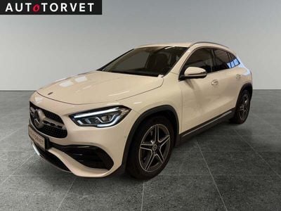 Hvid Brugt 2020 Mercedes GLA200 AMG line SUV | 329.700 kr. (Fair pris)