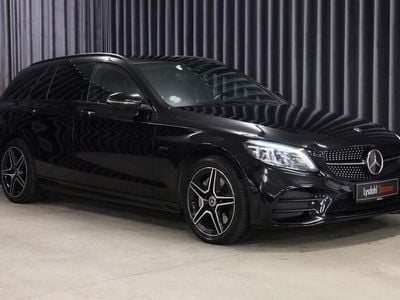 Sortmetal Brugt 2020 Mercedes C300e AMG line Stationcar | 364.900 kr. (Lidt for dyr)