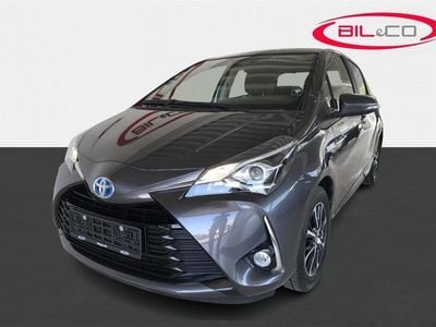 1g3 ash grey Brugt 2018 Toyota Yaris Hybrid H2 Hatchback | 139.990 kr. (Fair pris)