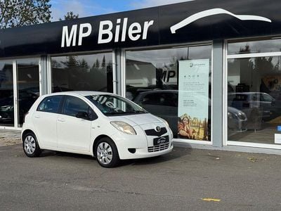 Hvid Brugt 2007 Toyota Yaris Luna Hatchback | 9.900 kr. (Fair pris)