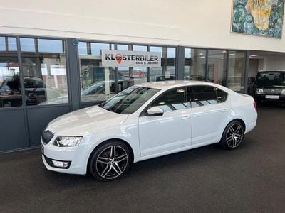 Hvid Brugt 2015 Skoda Octavia Style Hatchback | 124.700 kr. (Lidt for dyr)
