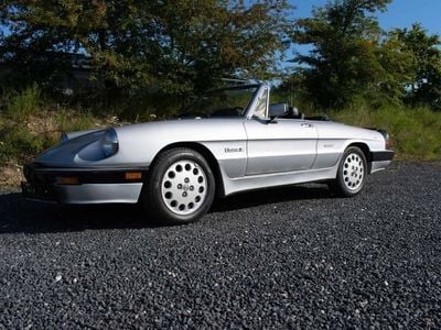 Grå Brugt 1988 Alfa Romeo Spider Quadrifoglio Verde Cabriolet | 159.800 kr.