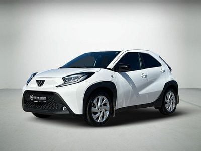 Hvid Brugt 2024 Toyota Aygo Active Hatchback | 139.900 kr. (Fair pris)