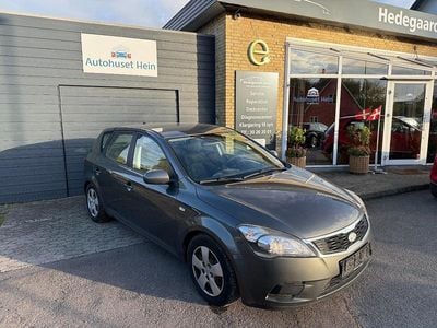 Grå Brugt 2009 Kia Ceed Active Hatchback | 34.800 kr. (Lidt for dyr)