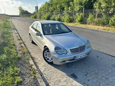 Grå Brugt 2001 Mercedes C220 Sedan | 35.000 kr.
