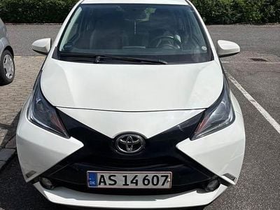 Brugt Toyota Aygo 69 HK (50 kW) 2014 Hvid Hatchback