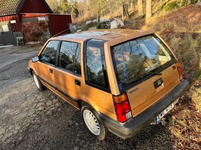 Guld Brugt 1984 Honda Civic Stationcar | 22.000 kr.