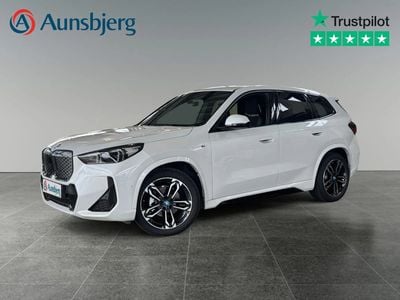 Hvid metal Brugt 2024 BMW iX1 M Sport SUV | 342.500 kr. (Fair pris)