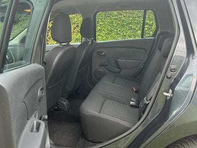 Grå Brugt 2016 Dacia Logan Lauréate Sedan | 44.400 kr. (God pris)