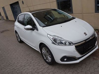 brugt Peugeot 208 1,2 VTi Selection Sky X 82HK 5d A+