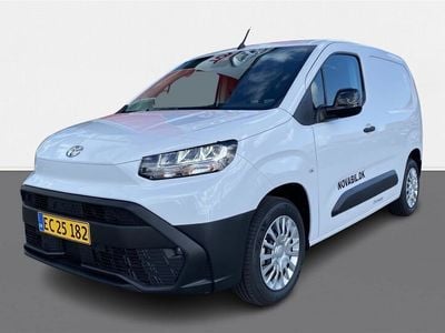 Icy white Ny 2024 Toyota Proace City Van | 199.900 kr.