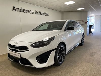 Deluxe white Ny 2024 Kia ProCeed GT-Line Hatchback | 361.999 kr. (Dyr)