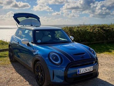 Brugt Mini Cooper SE Favoured 135 kW (184 HK) 2023 Blå Hatchback