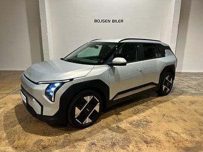 Ivory silver metal Ny 2025 Kia EV3 SUV | 299.990 kr. (God pris)