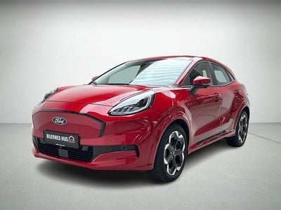 Rødmetal Ny 2025 Ford Puma Gen-E Premium SUV | 219.900 kr. (Fair pris)