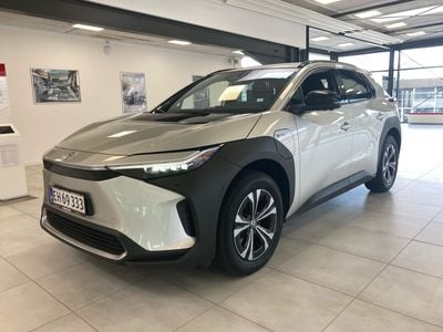 Precious silver Brugt 2025 Toyota bZ4X Executive SUV | 328.900 kr. (Fair pris)