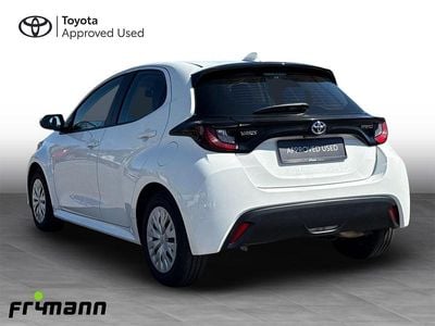 Hvid Brugt 2022 Toyota Yaris Hybrid Hatchback | 214.380 kr. (Lidt for dyr)