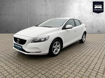 Hvid Brugt 2018 Volvo V40 Kinetic Stationcar | 169.900 kr.