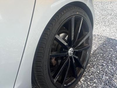 Sølvgrå Brugt 2009 VW Golf VI Highline Hatchback | 71.200 kr. (Lidt for dyr)