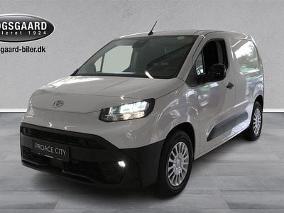 Ny 2025 Toyota Proace City Van | 199.900 kr.