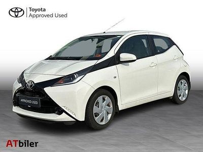 068 white Brugt 2015 Toyota Aygo x-sky Hatchback | 79.900 kr. (Fair pris)