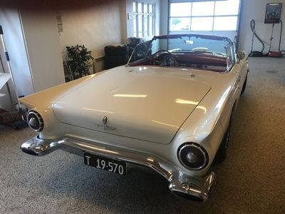 Ford Thunderbird