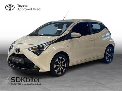 White flash Brugt 2021 Toyota Aygo x-press Hatchback | 94.900 kr. (God pris)
