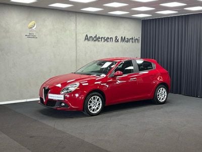 Rød Brugt 2017 Alfa Romeo Giulietta Super Hatchback | 109.900 kr.