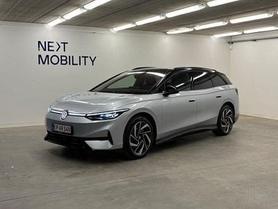 Sølvmetal Ny 2025 VW ID.7 Style Stationcar | 535.716 kr.